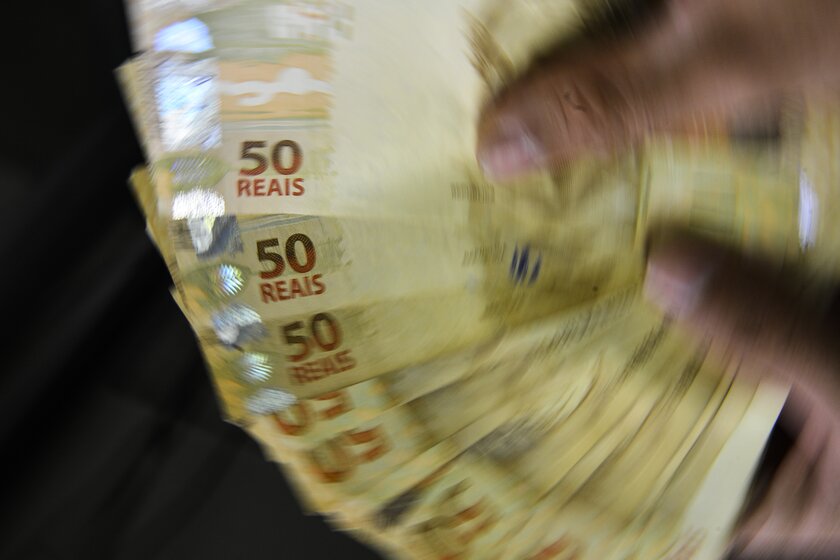 real-moeda-dinheiro-mcajr-2904223675.jpg